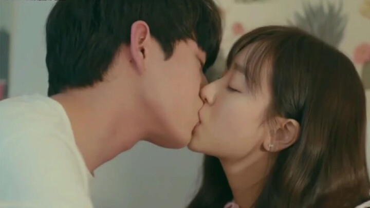 【Sweet kiss Collection】A Shy Boy and Shy Girl Fall in Love.