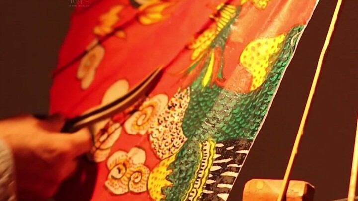 A dragon-and-phoenix auspicious wedding umbrella customized by fans—overflowing with love~