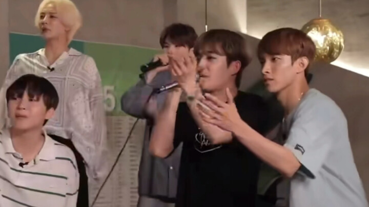 เรื่องราวของชเวซึงชอลและนักร้องนำสี่คนที่อยากแร็ป