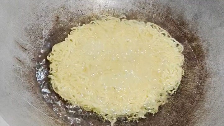 mencoba menjadi beda... walau tahu hasilnya gak sesuai expectation 🥲