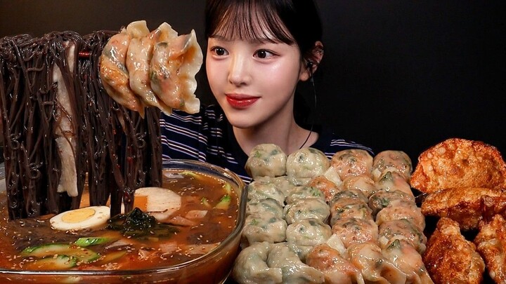 【Boki with Chinese subtitles】Today I’m having cold noodles and dumplings—the skins are super thin, a