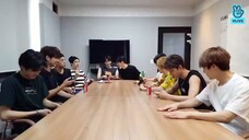 [SUB]열명의 전사들