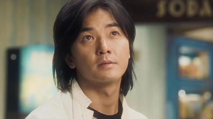 The Nine-Striped Dragon once wanted to step away from the chaos of the martial world—only to be forc