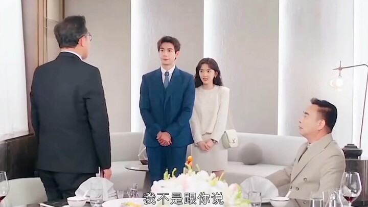 งานเลี้ยงรวมเพื่อนเก่ากลับกลายเป็นมื้ออาหารที่พ่อแม่ของทั้งสองฝ่ายมาพบกัน