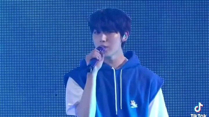 Into the I-LAND OT7 Version