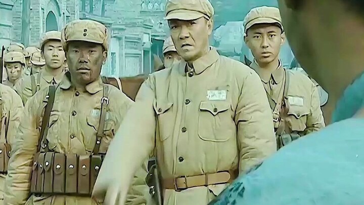 I really love this time-travel drama "Jin Keng"; the only person who can smile with downturned corne