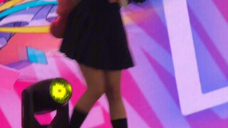 嘿嘿朋友真的给我拍的很乖，就是因为要放大才能拍到我又要录到我全部人就有点抖动