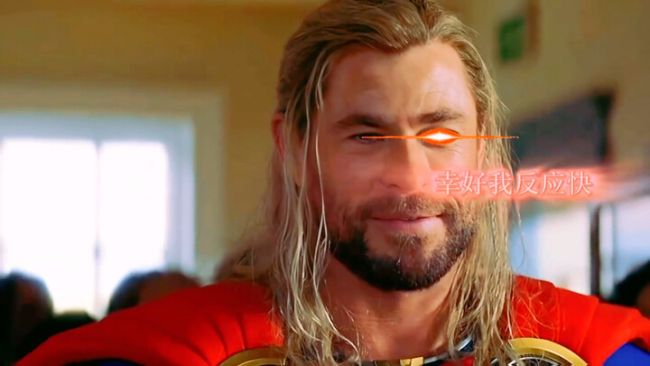 Momen lucu Marvel, bahkan palu pun palsu