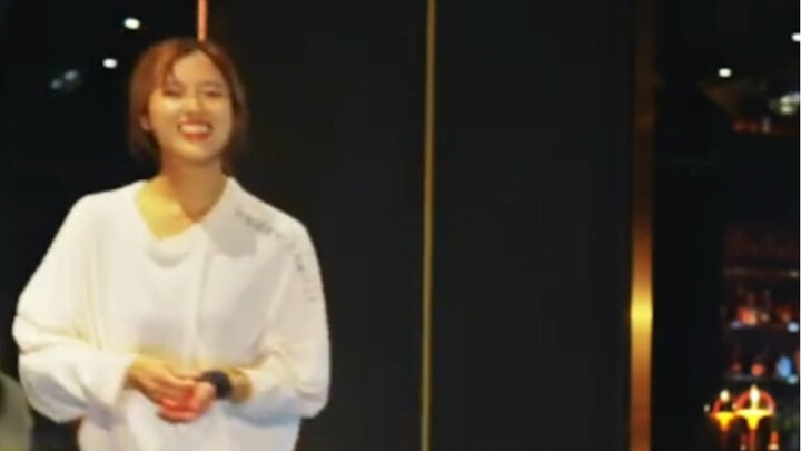 นางฟ้าแดนซ์สตรีทสวยที่สุด ทักษะการเต้นขั้นเทพ หน้าเหมือนหลิวอี้เฟย สกิลสุดท้ายเท่สุดๆ เลย! 👍👍👍