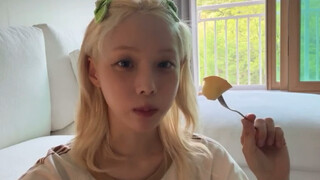 旼炡：混在其他歌里你们一定就不知道是剧透啦！冬冬！聪明！