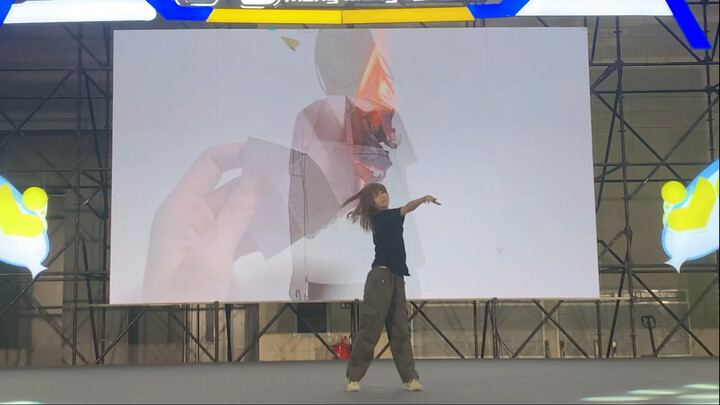 【Money Heist】Sayang, Kamu Telah Dikremasi | Kostum Zhao Ying dengan Koreografi Asli