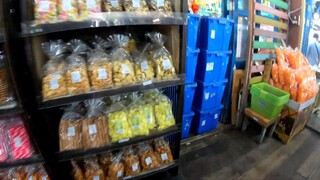 เทคนิคการขายขนม20บาท5ห่อ100.          ตลาดน้ำ4ภาค พัทยา เดินเล่น หาของกิน
