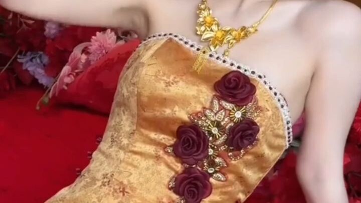 kyknya gx pantes d bilang tante