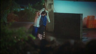 Kissing in the rain - Ji Chang Wook and Shin Hye-Sun kisses in the rain in "Welcome to Samdalri"