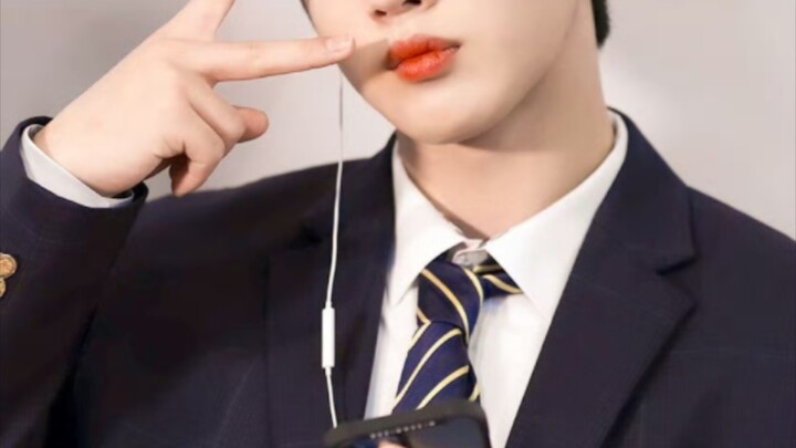 เมื่อไอดอลหนุ่มตรงเจอหนุ่มแท้ ช่วยเด็กๆ ที