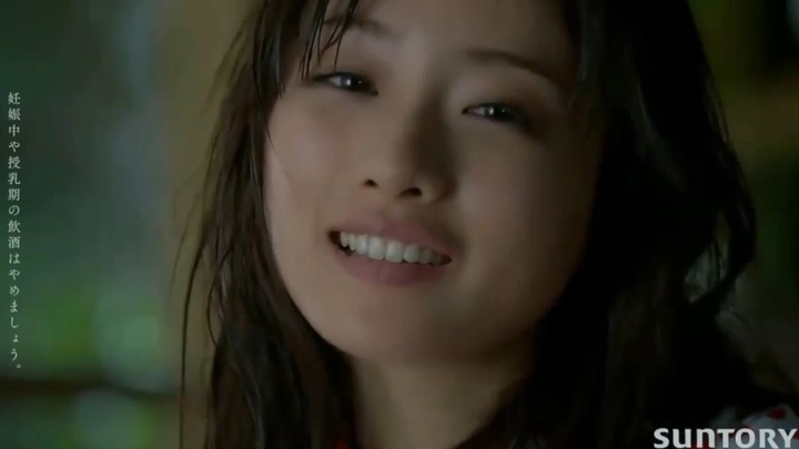 Satomi Ishihara: 27 Subtle Flirts of Being in Love
