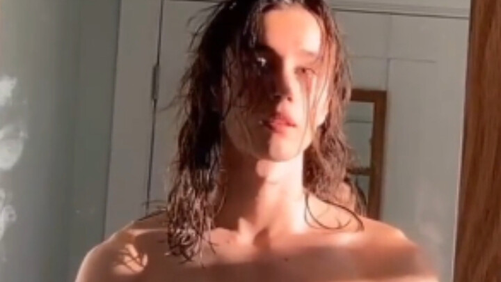 No one dislikes a handsome young man with long hair.