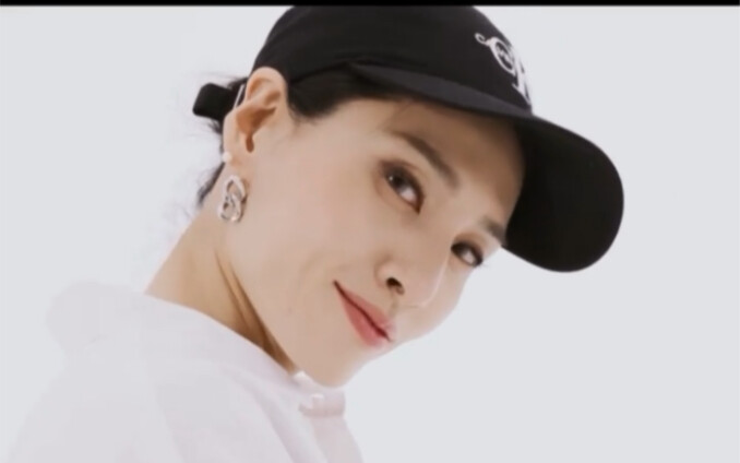 【นักสู้หญิงข้างถนน】ใจว่าง! พี่สาวแค่เต้นปกติดีๆ ก็หล่อที่สุดแล้ว! การออกแบบท่าเต้นออริจินัลใหม่ล่าสุ