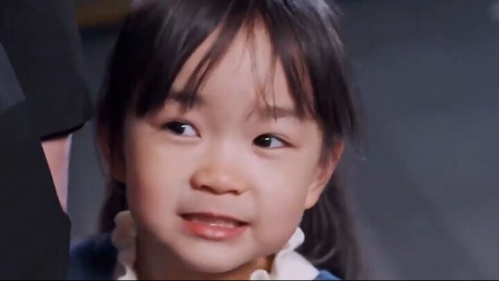 [พากย์ไทย] CEO ผู้เย็นชาตกหลุมรักคุณแม่เลี้ยงเดี่ยว แต่เขาไม่เคยรู้เลยว่าแท้จริงแล้วเขาคือพ่อของลูก