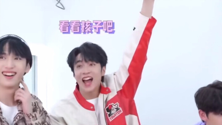 【Lưu Diệu Văn】Cứu với, có thể trộm Lưu Diệu Văn về chơi vài ngày được không!!!