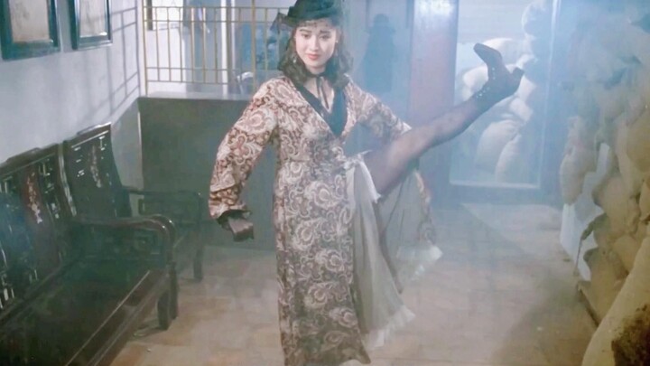 Yuen Biao and Donnie Yen team up to bravely break into the gang and fight against the female killer.