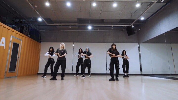 EVERGLOW cover dance ruang latihan BTS-Dope