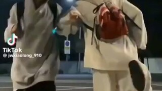 Khi tôi với chị ly cùng nhảy