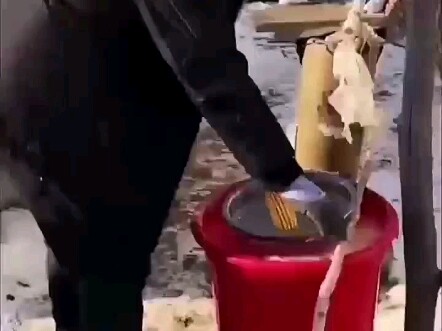 صُنعتُ بنفسِي حوضَ جليدٍ يتناسبُ مع الموقفِ #مضحك