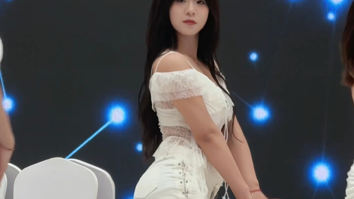Who is talking about this kind of slightly plump legs?