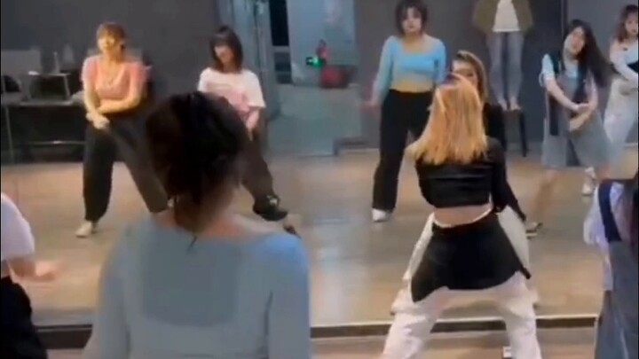 The tall and fat girl mustered up the courage to learn dancing