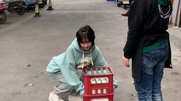 تلك التصرفات التي تستحق الضرب، إذا لم تُعاقب خلال ثلاثة أيام، فستتسلق السطح وتكسر القرميد! مسلسل "أف