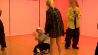 Trương Hạo và Tống Vũ Kỳ không có đoạn hậu trường phòng tập ngày mai, ngay ngày đầu tiên tập chung T