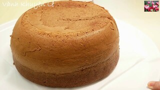 Có NỒI CƠM ĐIỆN thì làm BÁNH BÔNG LAN SOCOLA xốp mịn không cần lò nướng by Vanh Khuyen