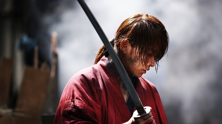 "คุณสามารถป้องกันดาบกลับด้านนี้ได้ไหม" [Rurouni Kenshin] การผสมผสานสุนทรียศาสตร์ที่รุนแรงสุดขีด
