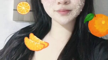 Núi ngoài núi xanh, lầu ngoài lầu xanh, phụ nữ có da thịt mới dịu dàng.