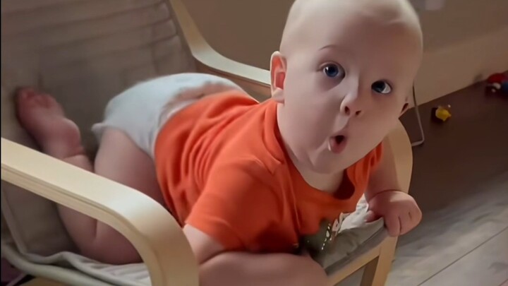 السلوكيات المربكة لصغار البشر محبوبة للغاية...