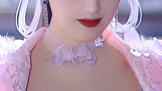 Saking banyaknya rumah yang roboh, saya sampai lupa kalau ada orang normal juga, hahaha!