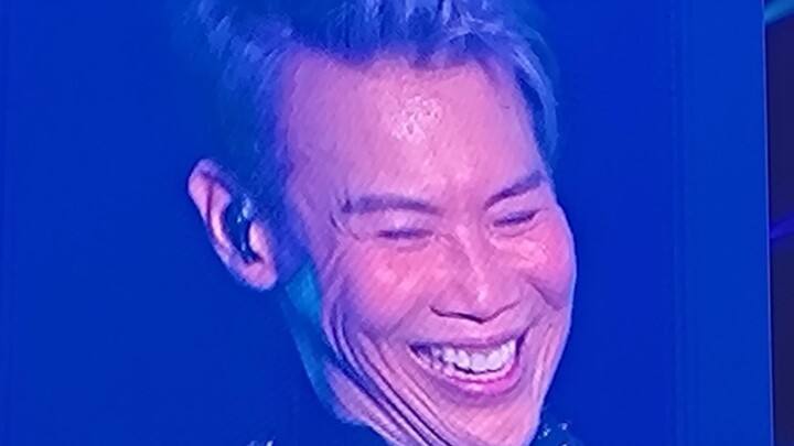 On March 24, David Tao performed his most powerful rendition of “Do You Love Me or Him” at the twili