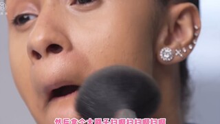 แต่งหน้ากับพี่กา บอกเลยว่าเพราะพื้นฐานดีอยู่แล้ว เลยสามารถทำอะไรขอไปทีได้ใช่ไหม?