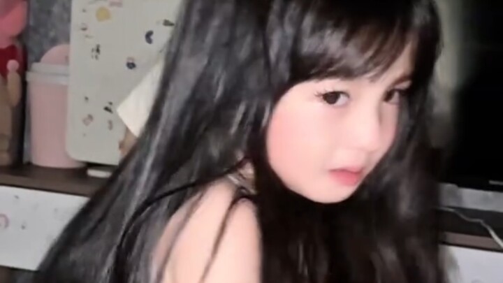 If I were to make such a cute little sister cry, I’d probably get beaten to death by my parents.
