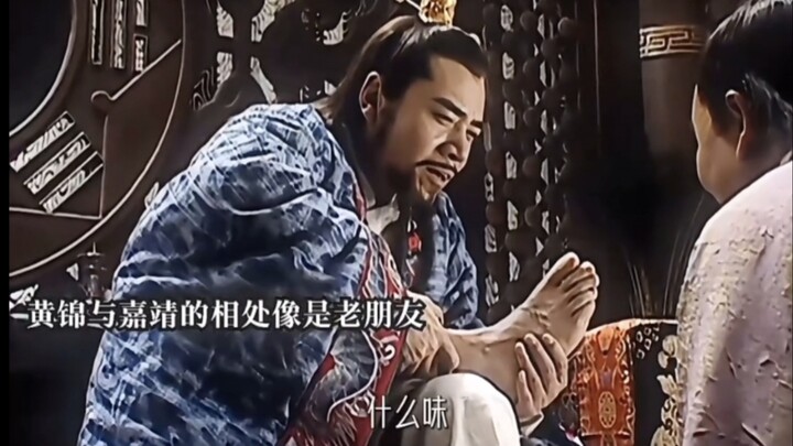 I only have eight sets of everyday clothes for all four seasons, and I live a frugal life—this pine-