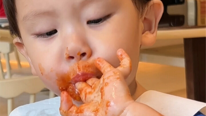 Those with cleanliness obsessions, please don't watch!