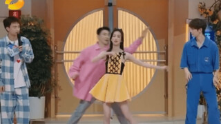 【嘟嘟跳舞】叛逆路人wb在线包售后( *`▽´ )