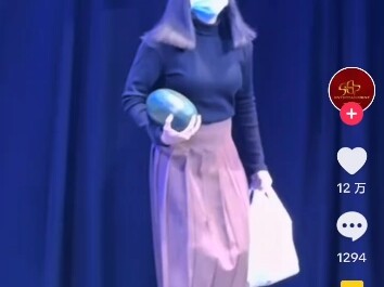 【海外搬运】阿红事件改编的舞台剧在越南各大剧院上演