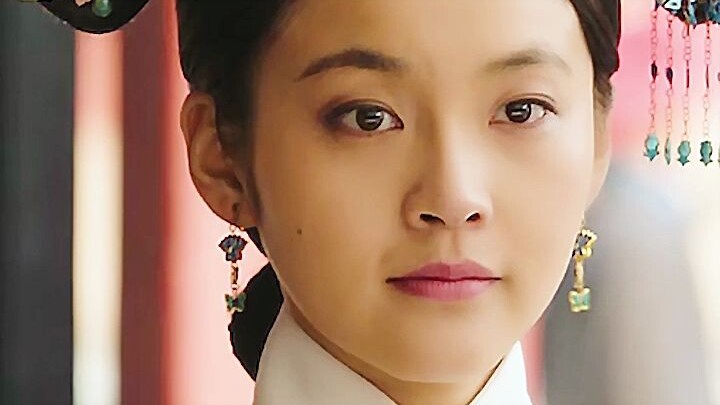 The “Ying” in Consort Ying’s name means “bright and insightful”—she always hits the nail on the head