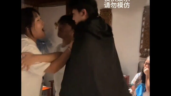 إحدى حلقات "سينرين سكريبت كيل tv": بمجرد دخولي إلى الغرفة، فقدت السيطرة على مثانتي وأمعائي، فقال الم