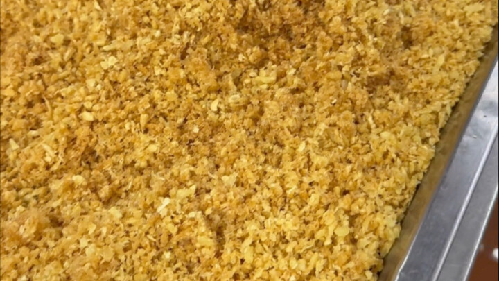 No tricks to fried garlic—just start early! 😎😎