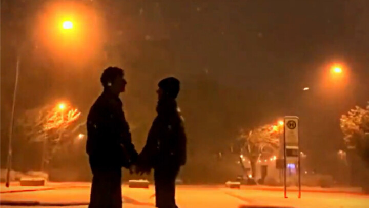 ข่าวดี: ชีวิตกลายเป็นนิยายไปแล้ว ข่าวร้าย: เป็นนิยายของอวี่ฮวา