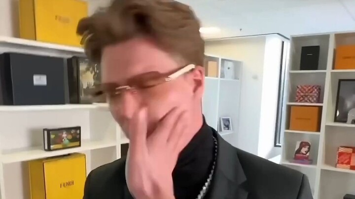 عندما يصل حجم إنفاقك على رولكس إلى سبعة ملايين: