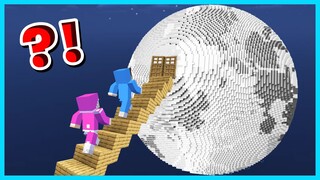 MIPAN & ZUZUZU BUAT TANGGA PALING TINGGI SAMPE KE BULAN DI MINECRAFT SURVIVAL! KETEMU ALIEN